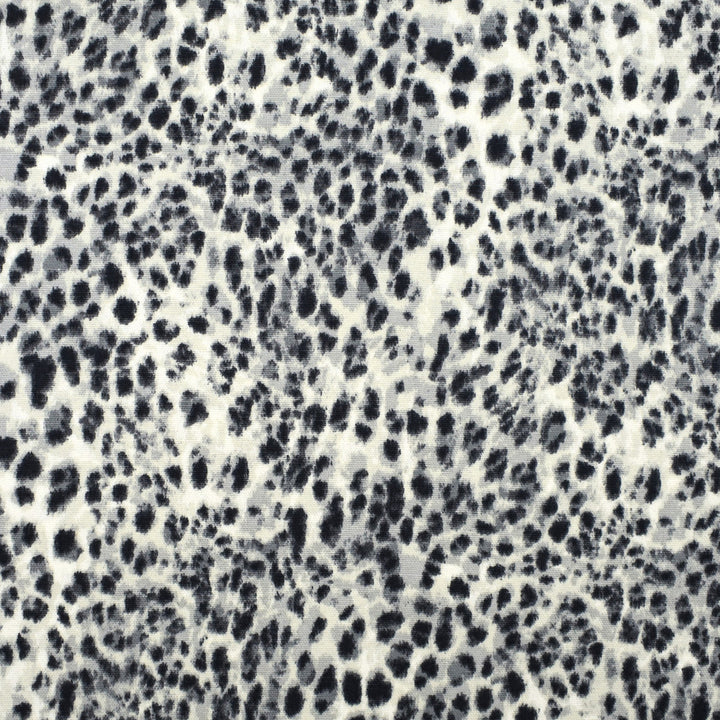 S1985 Charcoal by Greenhouse Fabric 100% Cotton INDIA 30,000 </p><p>Repeat: 13.75" H, 13.5" V 54" - Fabric Carolina -