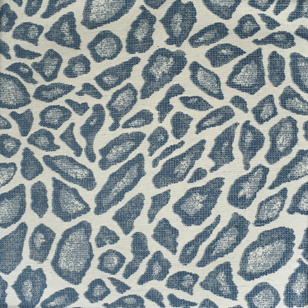 S2381 Blue by Greenhouse Fabric 76.08% Polyester, 23.92% Pre-Crcotn USA 33,000 double rubs </p><p>Repeat: 14.688" H, 25" V 58" - Fabric Carolina -