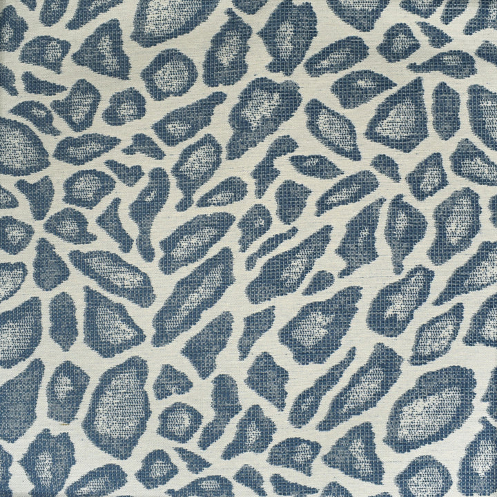S2381 Blue by Greenhouse Fabric 76.08% Polyester, 23.92% Pre-Crcotn USA 33,000 double rubs </p><p>Repeat: 14.688" H, 25" V 58" - Fabric Carolina -