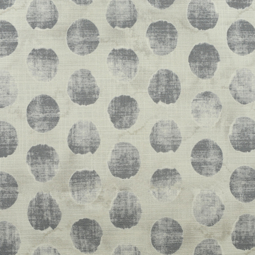 S2561 Fog by Greenhouse Fabric 100% Cotton CHINA 42,000 </p><p>Repeat: 13.5" H, 13.5" V 54" - Fabric Carolina -