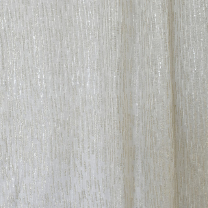 S2600 Pearl by Greenhouse Fabric 54% Linen, 32% Cotton, 14% Polyester With 100% Polyester Embroidery India Drapery double rubs </p><p>Repeat: 4.33" H, 9.45" V 52" - Fabric Carolina -