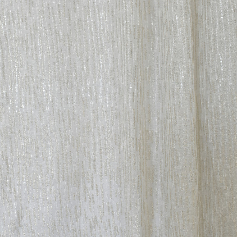 S2600 Pearl by Greenhouse Fabric S33: Statement Window 54% Linen, 32% Cotton, 14% Polyester With 100% Polyester Embroidery India Drapery double rubs </p><p>Repeat: 4.33" H, 9.45" V 52" - Fabric Carolina -