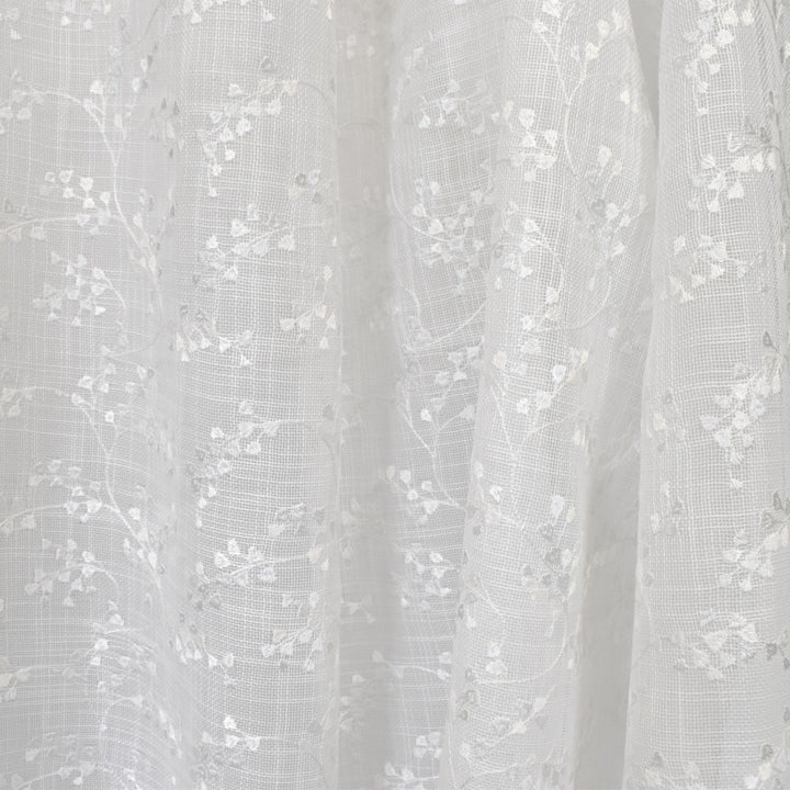 S2602 Snow by Greenhouse Fabric 100% Polyester With 100% Polyester Embroidery INDIA Drapery </p><p>Repeat: 4.33" H, 6.375" V 52" - Fabric Carolina -