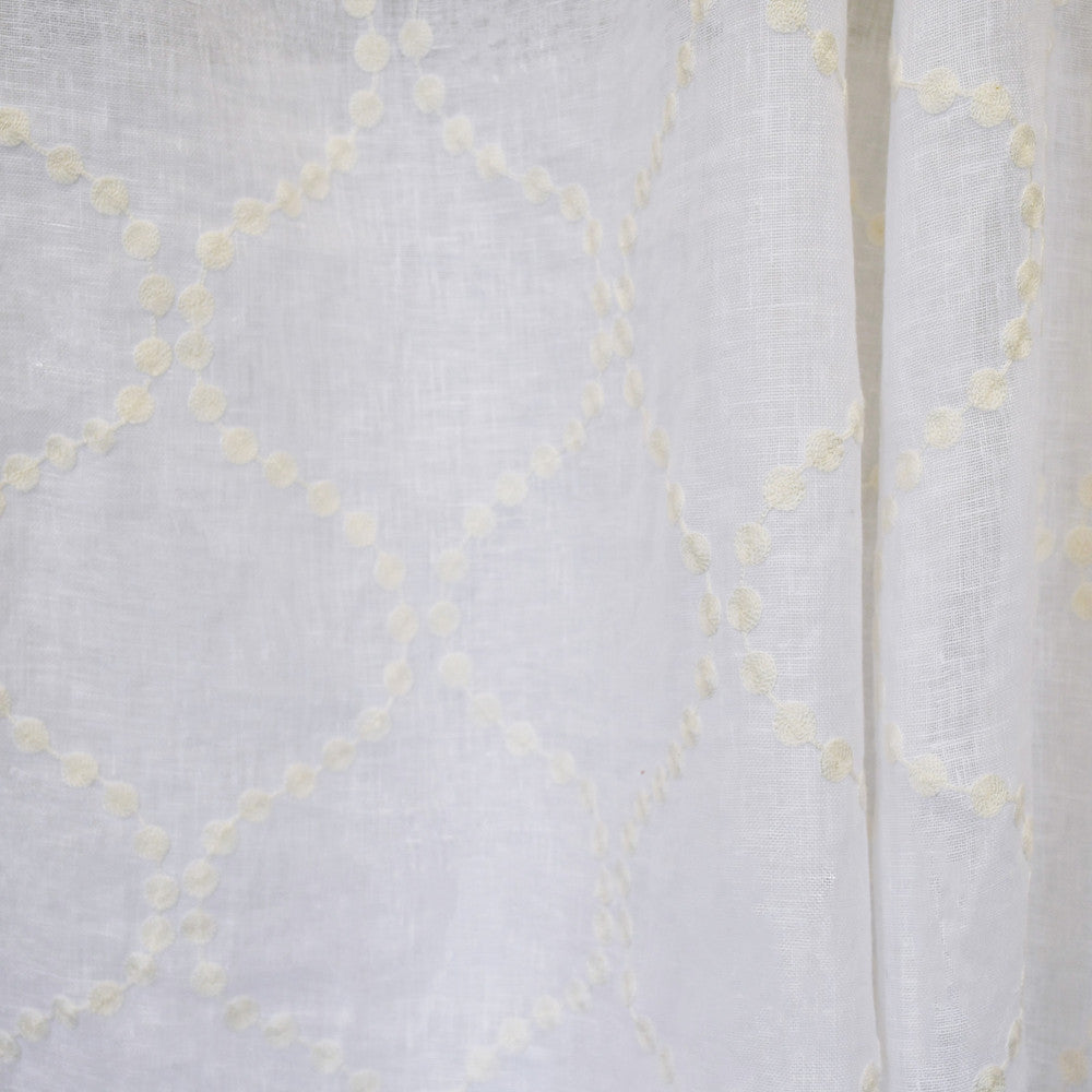 S2611 Winter White by Greenhouse Fabric 100% Linen With 100% Viscose Embroidery India Drapery double rubs </p><p>Repeat: 6.85" H, 8" V 52" - Fabric Carolina -