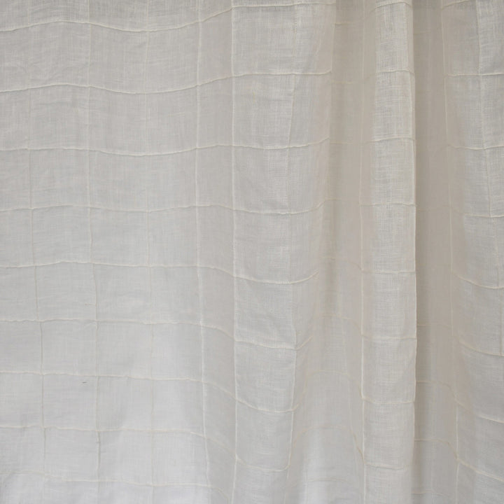 S2626 Off White by Greenhouse Fabric 100% Linen With 100% Polyester Embroidery INDIA Drapery </p><p>Repeat: 3" H, 3" V 53" - Fabric Carolina -