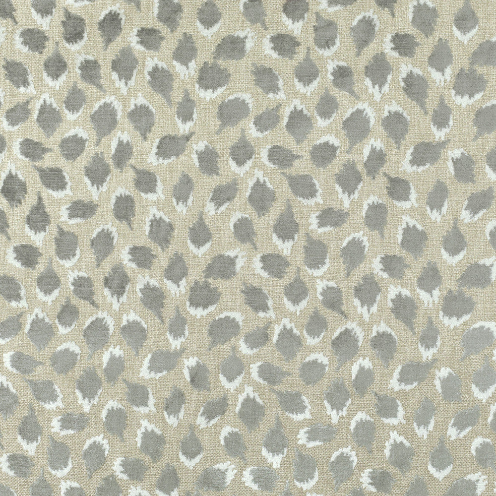 S2951 Silver by Greenhouse Fabric S40: Capri Grays 60% Rayon, 40% Polyester China 15,000 double rubs </p><p>Repeat: 15" H, 13" V 54" - Fabric Carolina -
