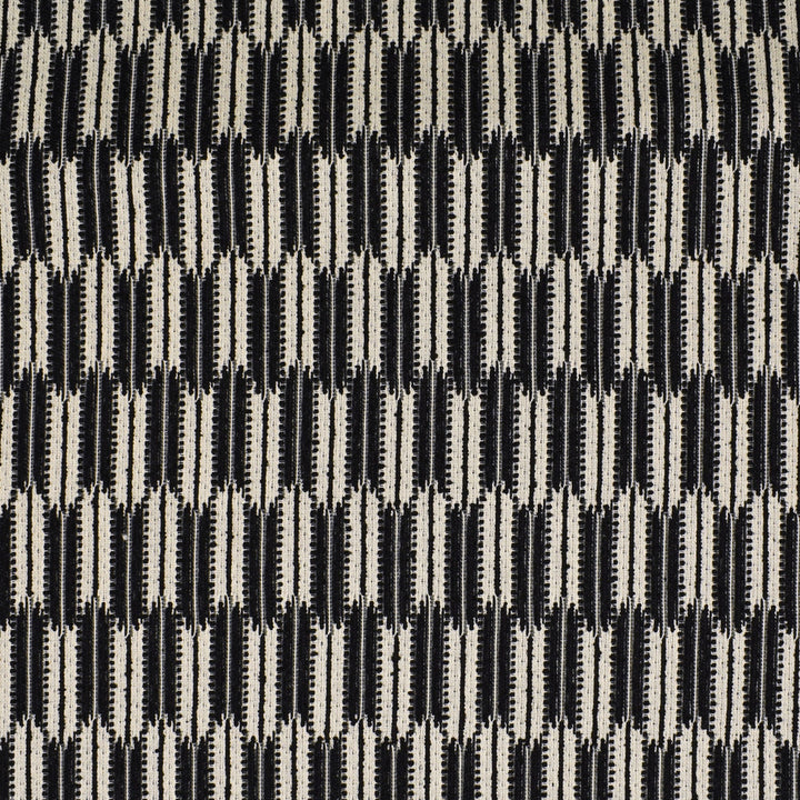 S2989 Zebra by Greenhouse Fabric S40: Capri Grays 39% Polyester, 35% Polypropylene, 26% Cotton USA 50,000 double rubs </p><p>Repeat: 1" H, 3.38" V 54" - Fabric Carolina -