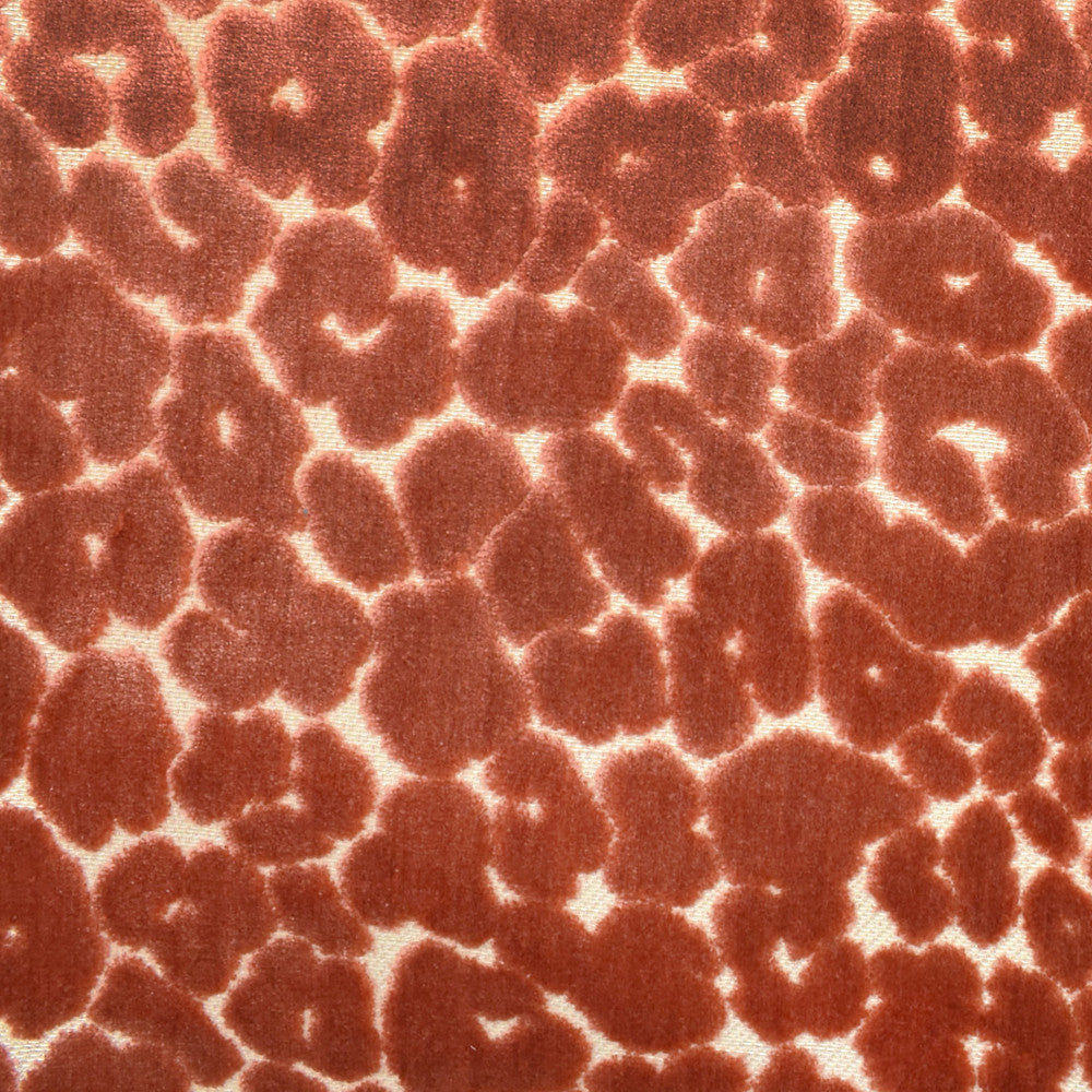 S3429 Carnation by Greenhouse Fabric 60% Rayon, 40% Polyester Indonesia 37,000 </p><p>Repeat: 14" H, 14" V 60" - Fabric Carolina -
