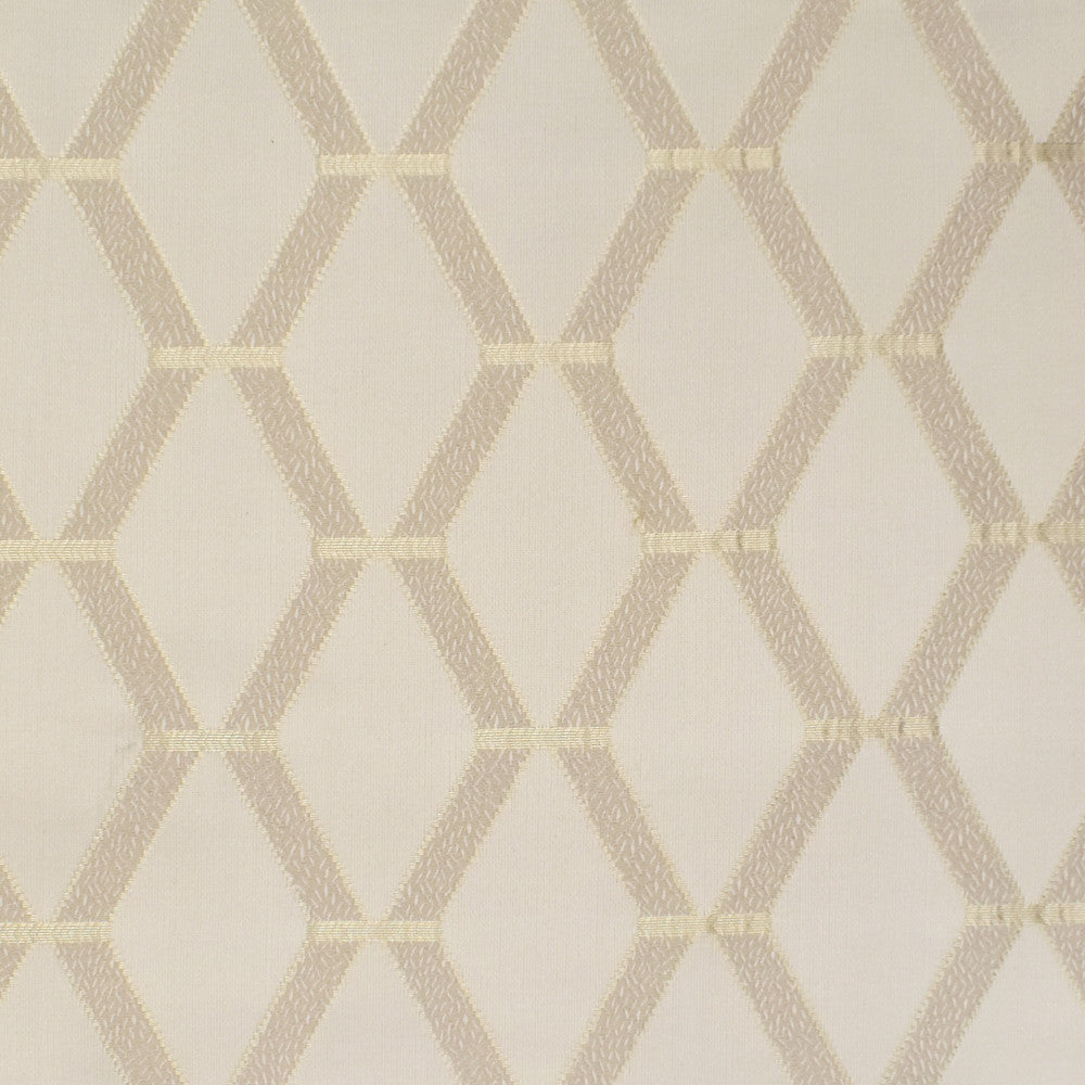 S3883 Pearl by Greenhouse Fabric S52: Oyster 52% Cotton, 48% Polyester India 65,000 double rubs </p><p>Repeat: 3.13" H, 3.75" V 56" - Fabric Carolina -