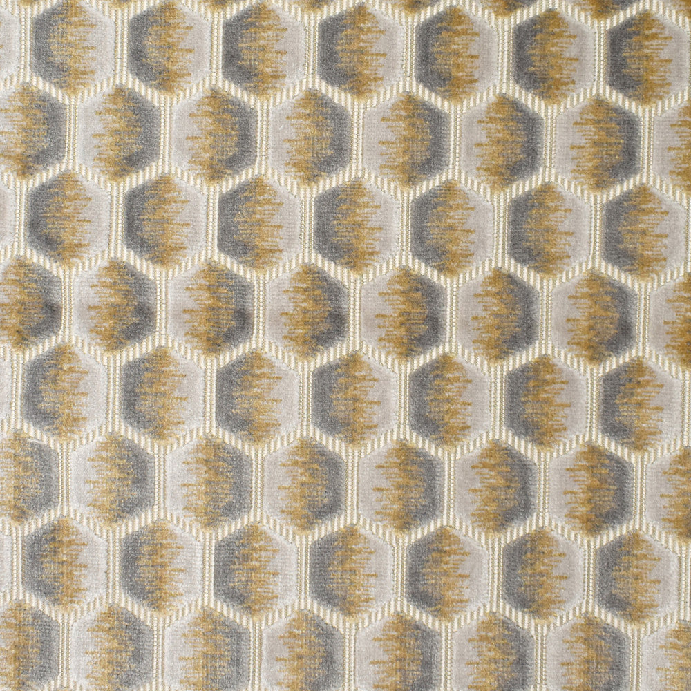 S3908 Beige by Greenhouse Fabric 51% Polyester, 49% Viscose India 50,000 double rubs </p><p>Repeat: 1.5" H, 2.75" V 54" - Fabric Carolina -