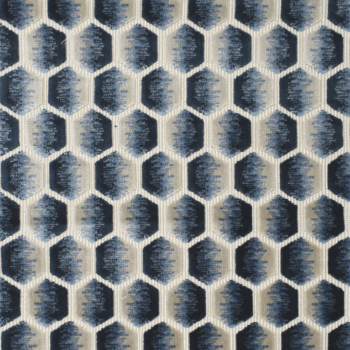 S3982 Waves by Greenhouse Fabric 51% Polyester, 49% Viscose India 50,000 </p><p>Repeat: 1.5" H, 2.75" V 54" - Fabric Carolina -
