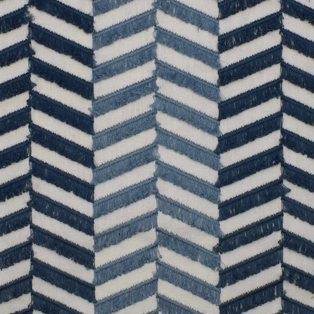 S4009 Ceramic by Greenhouse Fabric 50% Polyester, 50% Cotton With 100% Polyester Embroidery India 9,000 </p><p>Repeat: 6.5" H, .9" V 52" - Fabric Carolina -
