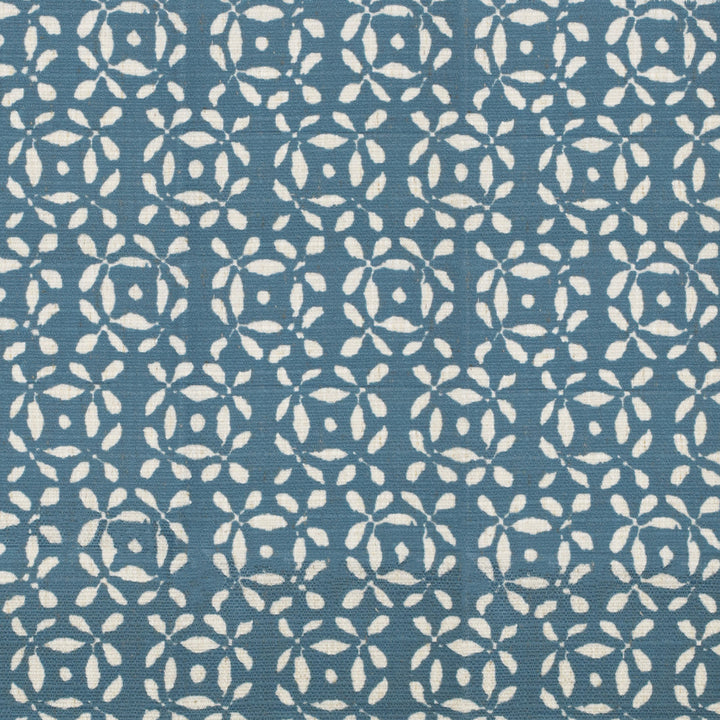 S4147 Peacock by Greenhouse Fabric 91% Polyester, 9% Linen China 53,000 double rubs </p><p>Repeat: 9" H, 8.5" V 56" - Fabric Carolina -