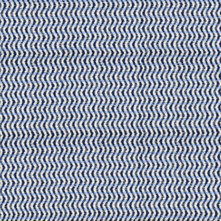 S4501 Azure by Greenhouse Fabric S63: Outdoor Performance 70.45% Polyester (Uv), 29.55% Olefin (Uv) USA 63,000 double rubs </p><p>Repeat: .688" H, 1.125" V 55" - Fabric Carolina -