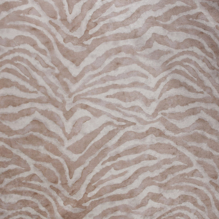 S4912 Blush by Greenhouse Fabric 100% Polyester China 51,000 </p><p>Repeat: 27" H, 25.25" V 54" - Fabric Carolina -