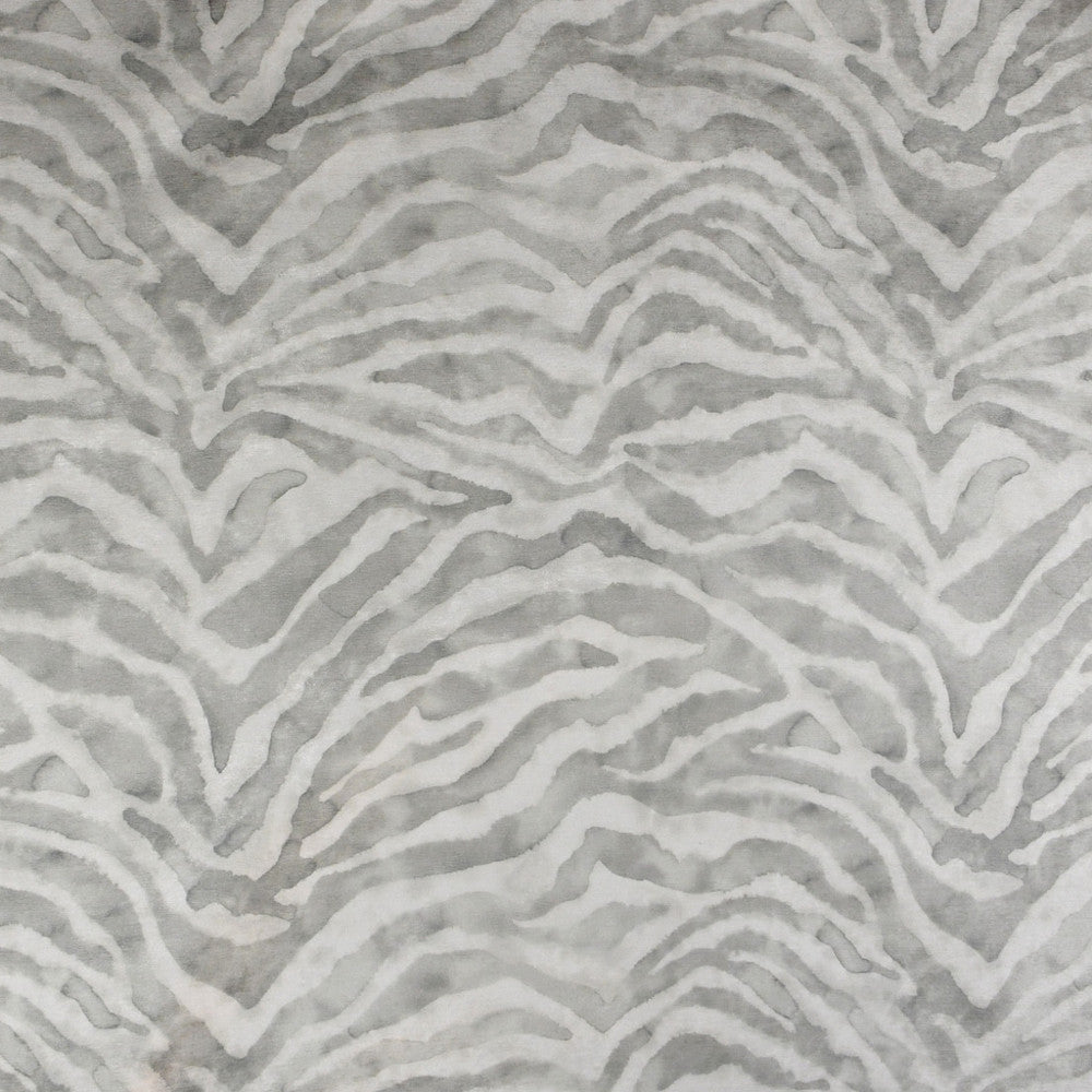 S5021 Silver by Greenhouse Fabric 100% Polyester China 51,000 </p><p>Repeat: 27" H, 25.25" V 54" - Fabric Carolina -