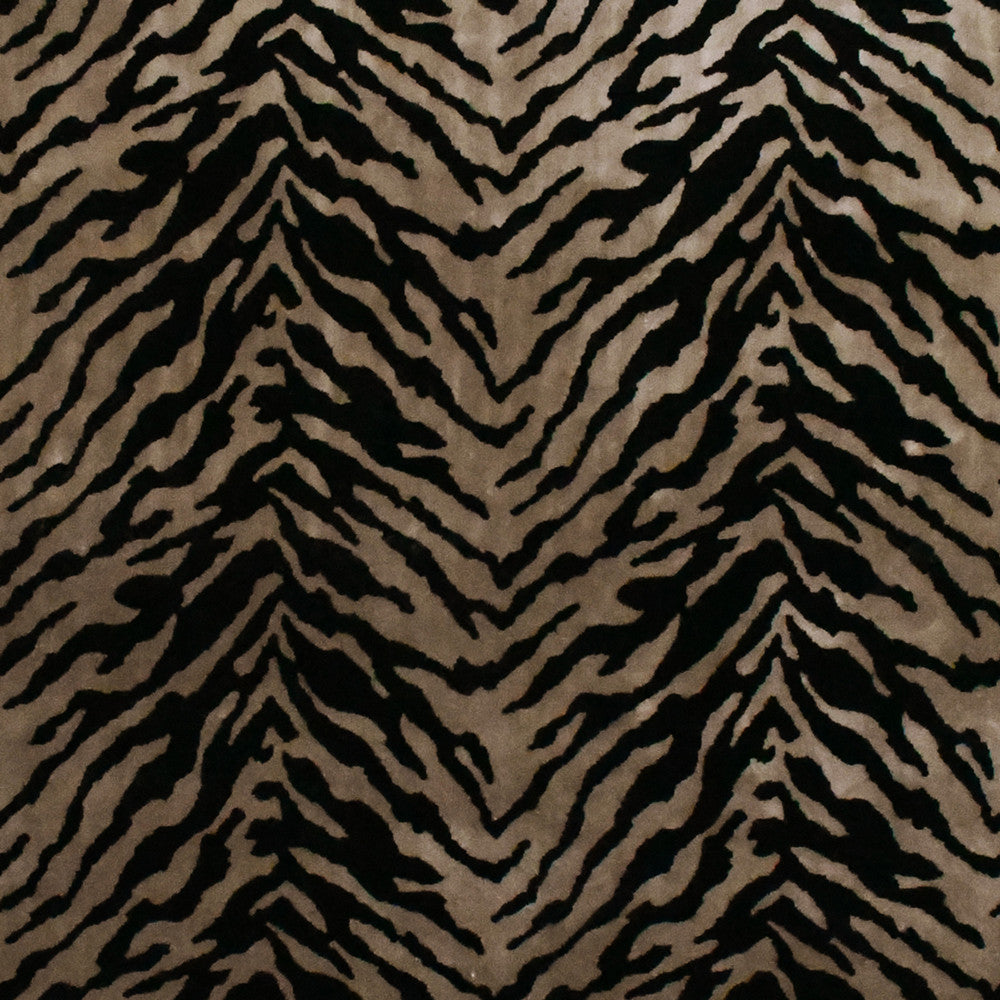 S5475 Mercury by Greenhouse Fabric M14: Memos by Color 67% Viscose, 29% Polyester, 4% Cotton Belgium 50,000 double rubs </p><p>Repeat: 14" H, 12" V 55" - Fabric Carolina -