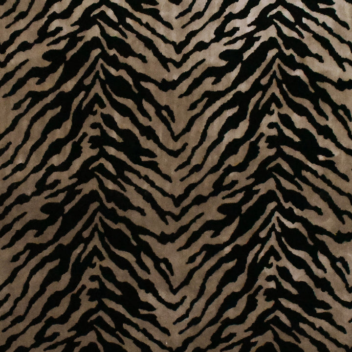 S5475 Mercury by Greenhouse Fabric M14: Memos by Color 67% Viscose, 29% Polyester, 4% Cotton Belgium 50,000 double rubs </p><p>Repeat: 14" H, 12" V 55" - Fabric Carolina -
