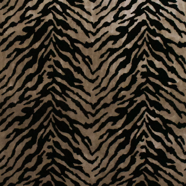 S5475 Mercury by Greenhouse Fabric 67% Viscose, 29% Polyester, 4% Cotton Belgium 50,000 </p><p>Repeat: 14" H, 12" V 55" - Fabric Carolina -