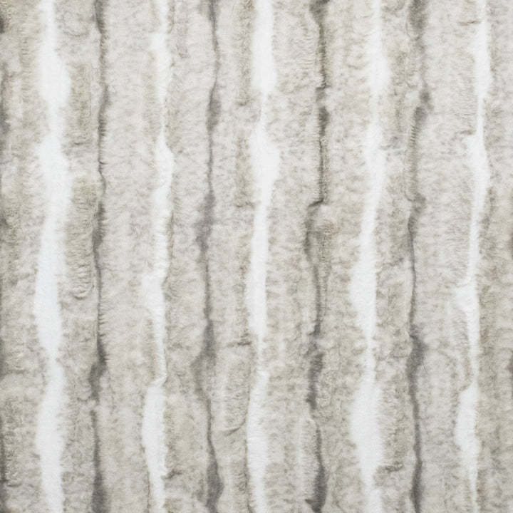 S5476 Snow Bunny by Greenhouse Fabric M14: Memos by Color 100% Polyester China 51,000 double rubs </p><p>Repeat: 16.75" H, 25.25" V 54" - Fabric Carolina -