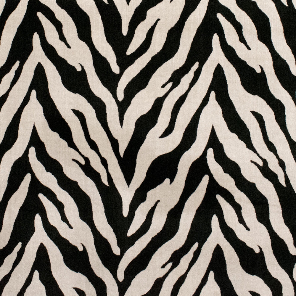 S5489 Ebony/Ivory by Greenhouse Fabric 56% Viscose, 44% Polyester India 100,000 </p><p>Repeat: 13.5" H, 14" V 54" - Fabric Carolina -