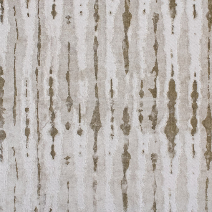 S6381 Oak by Greenhouse Fabric 47% Viscose, 45% Polyester, 8% Cotton India 50,000 </p><p>Repeat: 27.5" H, 13.5" V 54" - Fabric Carolina -