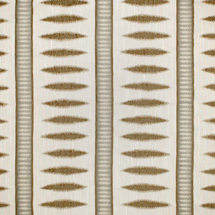 S6732 Flax by Greenhouse Fabric 54.87% Polyester, 45.13% Cotton USA 33,000 </p><p>Repeat: 14.5" H, 13.5" V 56" - Fabric Carolina -