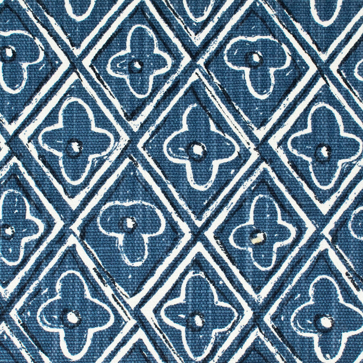 Saccharin 1 Indigo by Stout Fabric Stout Fabric Saccharin 1 IndigoFabric RAINBOW LIBRARY LAKE/INDIGO USA </p><p>Repeat: H: 4.500, V: 6.250 54 in - Fabric Carolina -