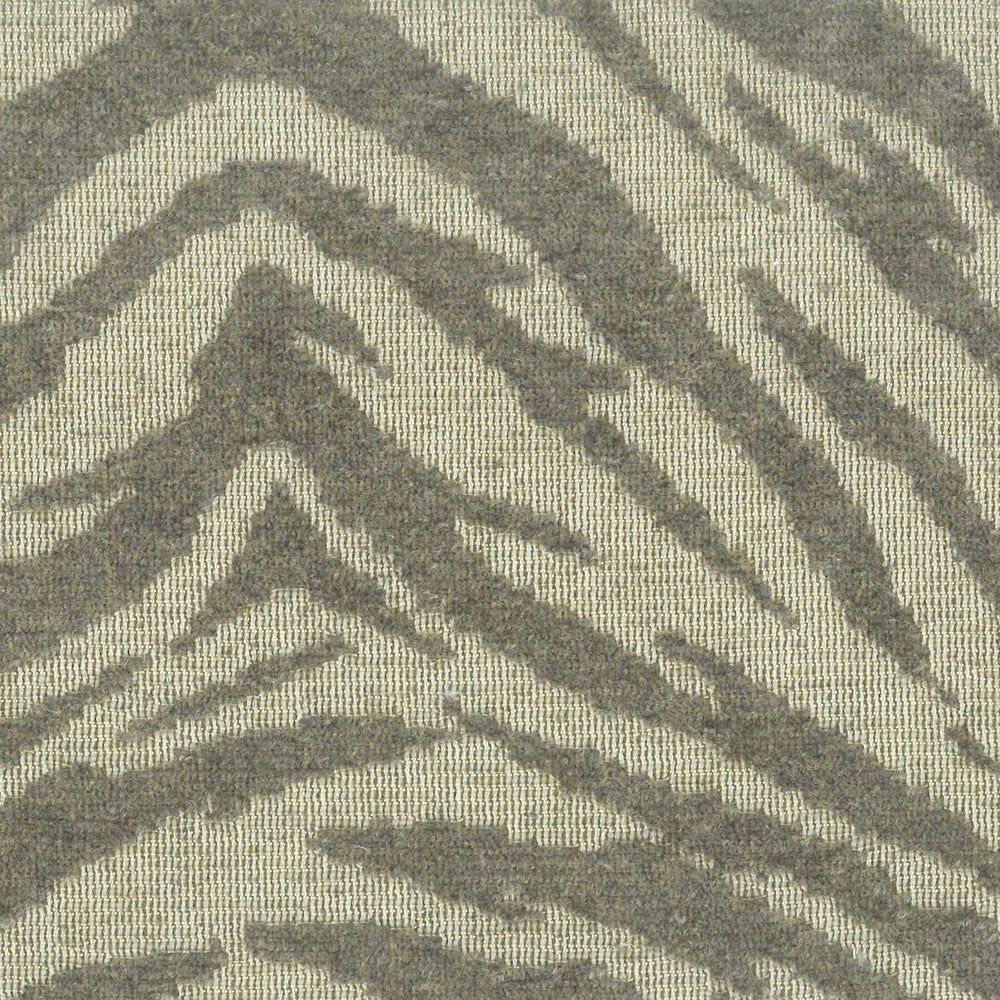 Salford 1 Dusk by Stout Fabric Stout Fabric Salford 1 DuskFabric RAINBOW LIBRARY FLAX/DRIFTWOOD TURKEY </p><p>Repeat: H: 27.000, V: 27.000 54 in - Fabric Carolina -