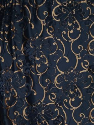 <p>Cimarosa Midnight SB10590004 by Scalamandre Fabric</p><p><strong>Required Minimum Quantity Purchase: Fabrics by the yard 1 YARD MINIMUM </p><p>Book: </p><p>Content: 73% SILK 27% LINEN</p><p>Origin: ITALY</p><p>Performance: </p><p>Repeat: Horizontal: 27.25" and Vertical: 28"</p><p>Width: 56</p>