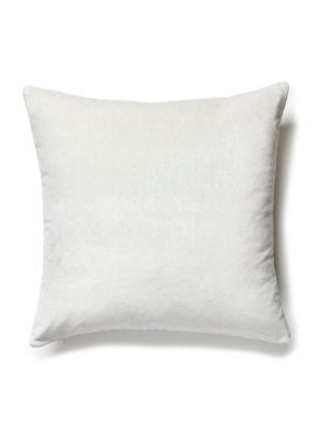 <p>Bay Velvet Outdoor Pillow 22 X 22 - Oyster SCBAYPILL0001 by Scalamandre Pillows</p><p><strong>Required Minimum Quantity Purchase: Product</p><p>Book: </p><p>Content: 100% SOLUTION DYED ACRYLIC</p><p>Origin: U.S.A.</p><p>Performance: </p><p>Repeat: Horizontal: and Vertical: </p><p>Width: 0</p>