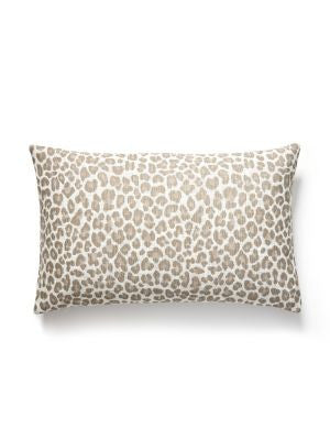 <p>Backyard Bengal Outdoor Pillow 14 X 22 - Limestone SCLBENGPILL0001 by Scalamandre Pillows</p><p><strong>Required Minimum Quantity Purchase: Product</p><p>Book: </p><p>Content: 100% UV POLYESTER</p><p>Origin: U.S.A.</p><p>Performance: HEAVY DUTY</p><p>Repeat: Horizontal: and Vertical: </p><p>Width: 0</p>