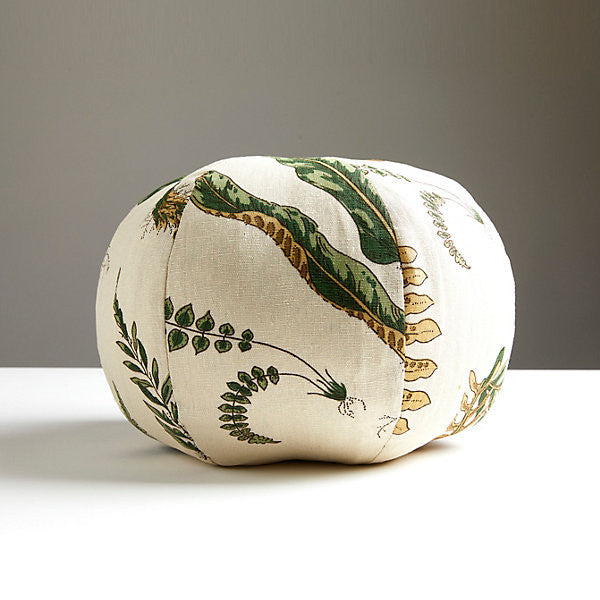 Elsie De Wolfe Sphere Greens On Off White by Scalamandre
 Pillow Scalamandre
 Pillow Elsie De Wolfe Sphere Greens On Off WhitePillow 100% LINEN USA </p><p>Repeat: H: 25", V: 27.25" 54.5" - Fabric Carolina -