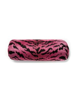 <p>Tigre Pillow 21 X 7 - Reds & Black SCBTIGRPILL0003 by Scalamandre Pillows</p><p><strong>Required Minimum Quantity Purchase: Product</p><p>Book: </p><p>Content: 69% VISCOSE 18% POLYESTER 13% COTTON</p><p>Origin: U.S.A.</p><p>Performance: </p><p>Repeat: Horizontal: and Vertical: </p><p>Width: 0</p>