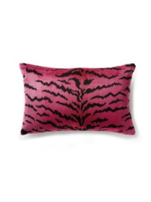 <p>Tigre Pillow 14 X 22 - Reds & Black SCLTIGRPILL0003 by Scalamandre Pillows</p><p><strong>Required Minimum Quantity Purchase: Product</p><p>Book: </p><p>Content: 13% COTTON, 69% VISCOSE / 18% POLYESTER /</p><p>Origin: U.S.A.</p><p>Performance: </p><p>Repeat: Horizontal: and Vertical: </p><p>Width: 0</p>