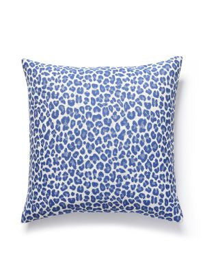 <p>Backyard Bengal Outdoor Pillow 22 X 22 - Cobalt SCBENGPILL0004 by Scalamandre Pillows</p><p><strong>Required Minimum Quantity Purchase: Product</p><p>Book: </p><p>Content: 100% UV POLYESTER</p><p>Origin: U.S.A.</p><p>Performance: HEAVY DUTY</p><p>Repeat: Horizontal: and Vertical: </p><p>Width: 0</p>