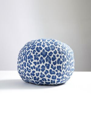 <p>Backyard Bengal Outdoor Pillow 12 Dia - Cobalt SCSBENGPILL0004 by Scalamandre Pillows</p><p><strong>Required Minimum Quantity Purchase: Product</p><p>Book: </p><p>Content: 100% UV POLYESTER</p><p>Origin: U.S.A.</p><p>Performance: HEAVY DUTY</p><p>Repeat: Horizontal: and Vertical: </p><p>Width: 0</p>