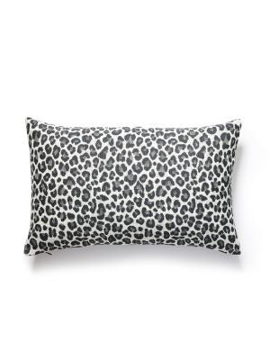<p>Backyard Bengal Outdoor Pillow 14 X 22 - Slate SCLBENGPILL0005 by Scalamandre Pillows</p><p><strong>Required Minimum Quantity Purchase: Product</p><p>Book: </p><p>Content: 100% UV POLYESTER</p><p>Origin: U.S.A.</p><p>Performance: HEAVY DUTY</p><p>Repeat: Horizontal: and Vertical: </p><p>Width: 0</p>