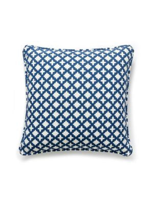 <p>Marrakesh Weave Pillow 22 X 22 - Navy SCMARRPILL0006 by Scalamandre Pillows</p><p><strong>Required Minimum Quantity Purchase: Product</p><p>Book: MODERN LUXURY</p><p>Content: 53% COTTON 28% LINEN 19% VISCOSE</p><p>Origin: U.S.A.</p><p>Performance: </p><p>Repeat: Horizontal: and Vertical: </p><p>Width: 0</p>