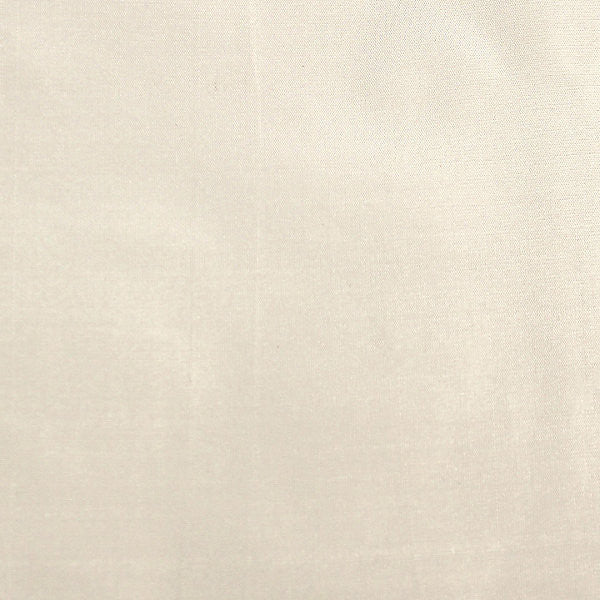 Dynasty Taffeta Snow by Scalamandre
 Fabric Scalamandre
 Fabric Dynasty Taffeta SnowFabric ESSENTIAL SILKS 100% SILK INDIA </p><p>Repeat: H: , V: 53" - Fabric Carolina -