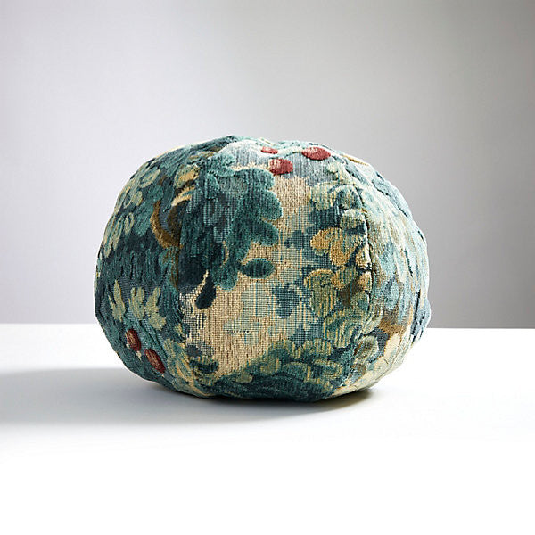 Marly Sphere Pillow/Blues by Scalamandre Pillow Scalamandre Pillow Marly Sphere Pillow/BluesPillow 72% LINEN 18% COTTON|10% VISCOSE USA </p><p>Repeat: H: , V: - Fabric Carolina -