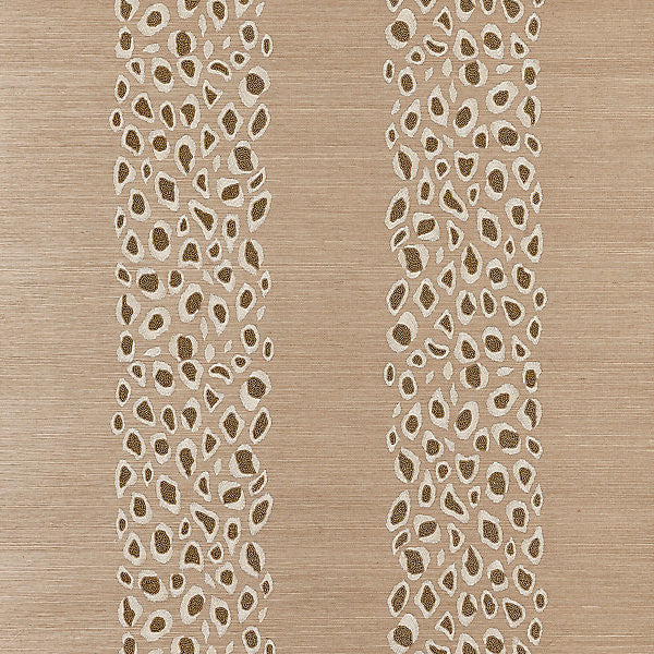 Catwalk Embellished Grasscloth/Desert by Scalamandre Wallpaper Scalamandre Wallpaper Catwalk Embellished Grasscloth/DesertWallpaper INDIA </p><p>Repeat: H: 15.5", V: 36" 36" - Fabric Carolina -