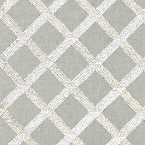 Lattice Embroidery Zinc by Scalamandre
 Fabric Scalamandre
 Fabric Lattice Embroidery ZincFabric MERCHANTE 63% LINEN 37% VISCOSE INDIA </p><p>Repeat: H: 6.5", V: 6.5" 51" - Fabric Carolina -
