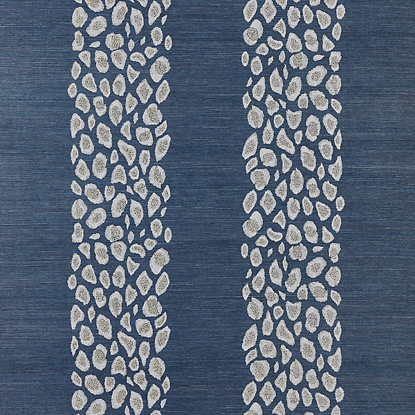 Catwalk Embellished Grasscloth Midnight by Scalamandre
 Wallcovering Scalamandre
 Wallcovering Catwalk Embellished Grasscloth MidnightWallcovering INDIA </p><p>Repeat: H: 15.5", V: 36" 36" - Fabric Carolina -