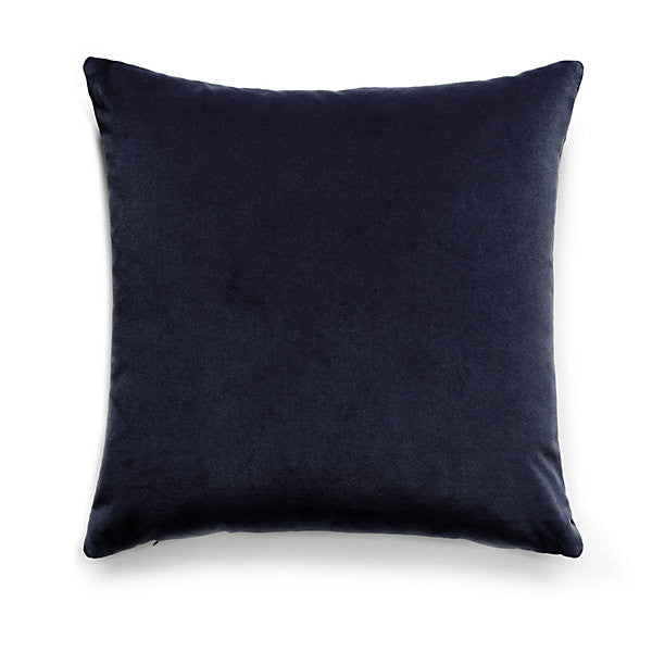 Indus Midnight by Scalamandre
 Pillow Scalamandre
 Pillow Indus MidnightPillow 100% COTTON ITALY </p><p>Repeat: H: , V: - Fabric Carolina -