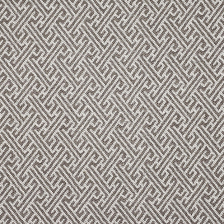 Scenic Route # 11001 Highrise by Maxwell Fabric 58.5% RAYON 26% COTTON
15.5% POLYESTER USA </p><p>Repeat: Horizontal: H-1.8 and Vertical: V-2.3 56.5" - Fabric Carolina -