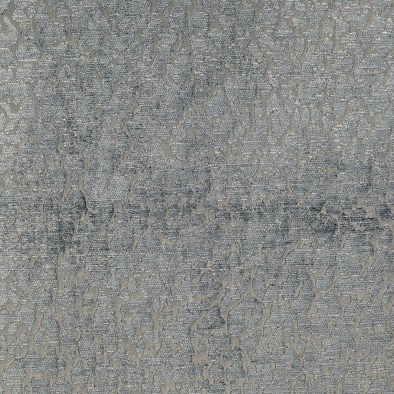 Snow Leopard # 26 Smoke by Maxwell Fabric 65% POLYESTER 30% ACRYLIC
5% VISCOSE TURKEY </p><p>Repeat: Horizontal: H-13.8 and Vertical: V-27.3 55.5" - Fabric Carolina -