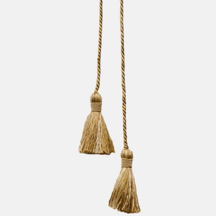Shandell 30 Honey by Stout Trim Stout Trim Shandell 30 HoneyTrim ART OF DESIGN TRIM-2 TASSEL FRINGE 100%SVI CHINA </p><p>Repeat: H: 0.000, V: 0.000 3 in - Fabric Carolina -