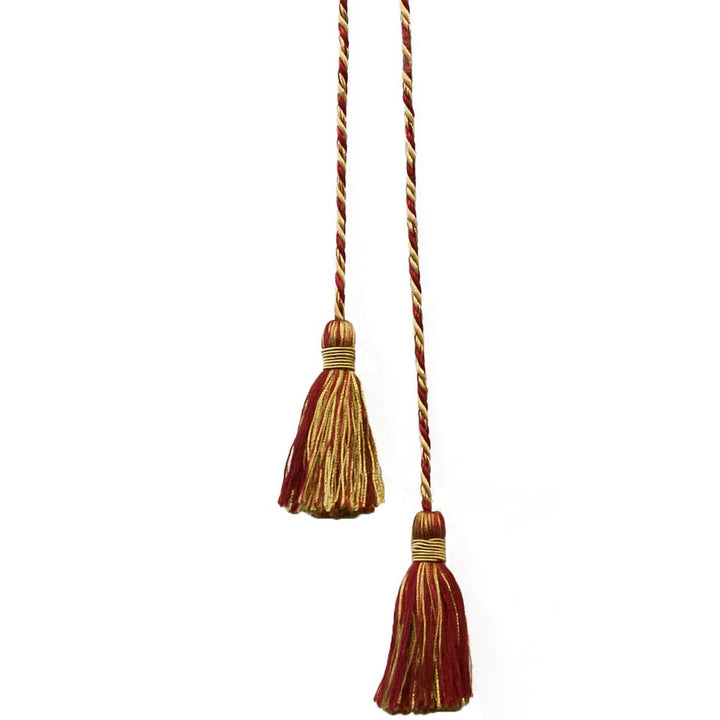 Shandell 40 Cardinal by Stout Trim Stout Trim Shandell 40 CardinalTrim ART OF DESIGN TRIM-2 TASSEL FRINGE CHINA </p><p>Repeat: H: 0.000, V: 0.000 3 in - Fabric Carolina -