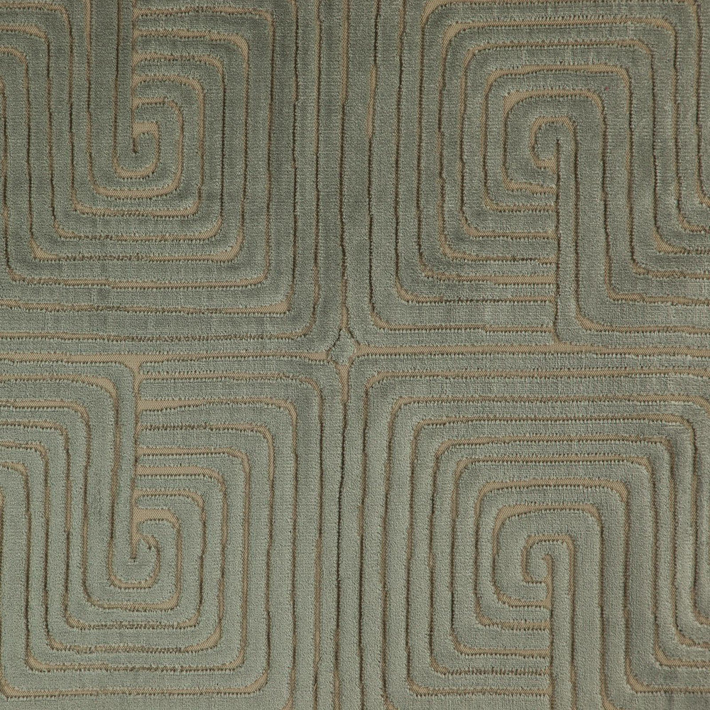 San Zeno # 605 Griffin by Maxwell Fabric CLASSIC VELVETS 57% POLYESTER/43% ACRYLIC TURKEY See sample </p><p>Repeat: Horizontal: 14" and Vertical: 18.5" 56.25" - Fabric Carolina -